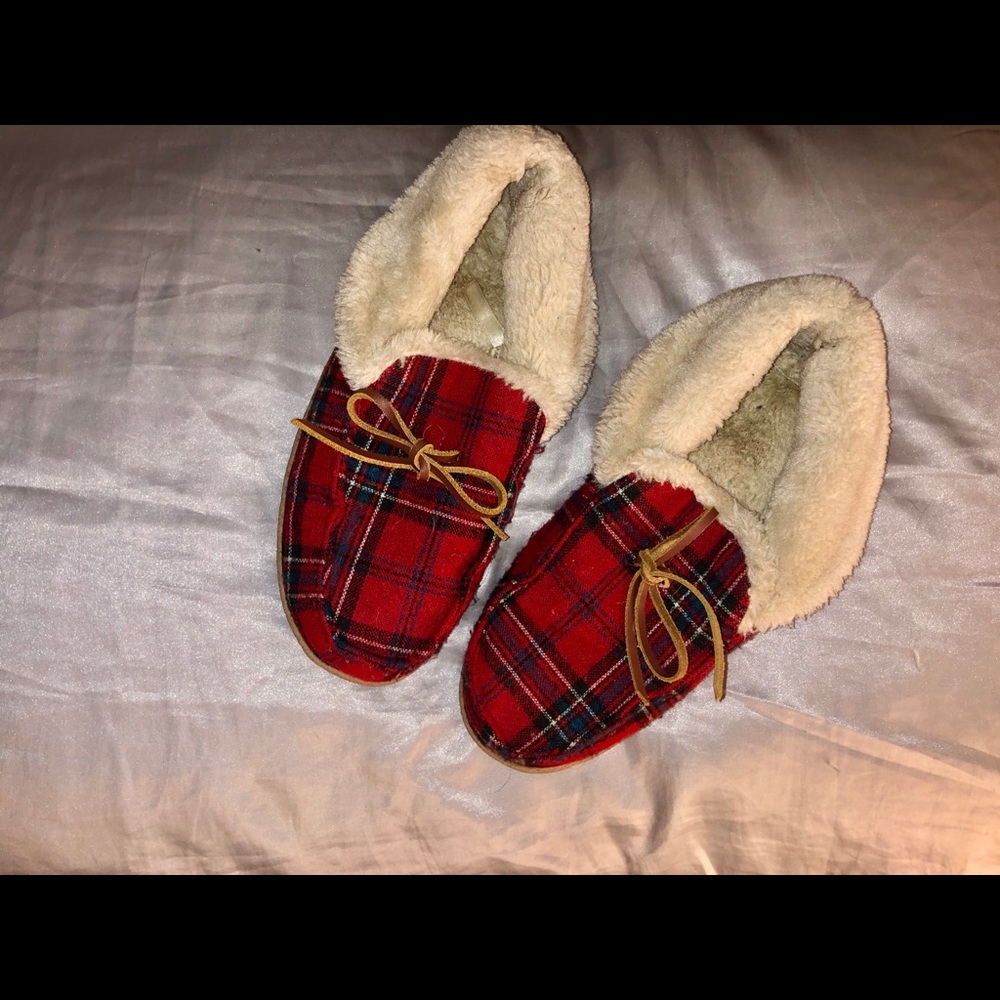 Plaid slippers !